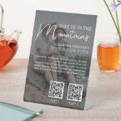 Honeymoon maakt moderne geldqr-codefoto reclamebord met voetstuk (Insitu)