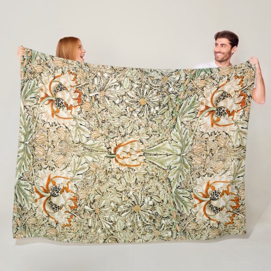 Honeysuckle, William Morris Fleece Deken (In situ)