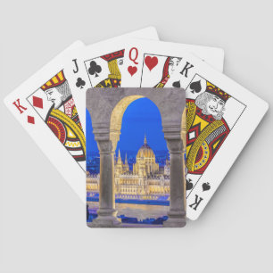 Hongaars Parlementsgebouw bij schemering Pokerkaarten