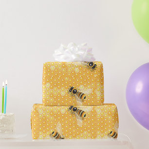 Honingbijen op een helder honingraatpatroon cadeaupapier
