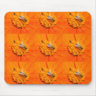 honingbijen op oranje mousepad muismat