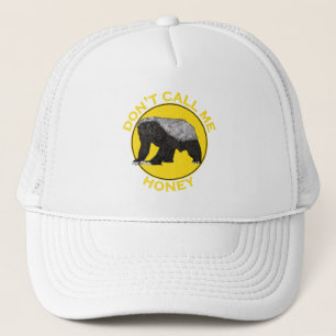Honingdas Grappige Slogan Noem me niet Geel Woords Trucker Pet