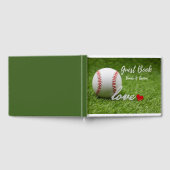 Honkbal met LOVE woord rood hart op groene trouw Gastenboek (Volledig)