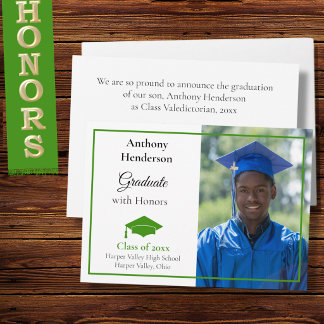 Honors Graduation Announcement Green Cap and Photo Aankondiging