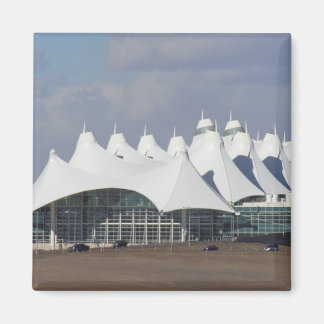Hoofdgebouw van Denver International Airport Magneet
