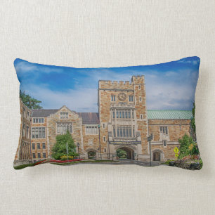 Hoofdingang van Vassar College in NY Kussen