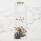 Hoogland koe portret eigen naam initiaal monogram flessenhanger (Achterkant)