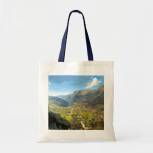 Hoogvallei in de bergen tote bag