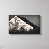 Hooischuur in zwart en wit canvas afdruk (Voorkant)