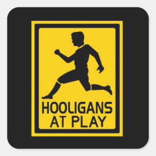 Hooligans bij het spelen vierkante sticker