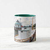 Hooper Strait Lighthouse en Crab Dredging Boat Mok (Midden)