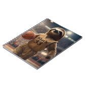 Hoops and Hangs: De Slam Dunking Luiaard, Notitieboek (Linkerzijde)