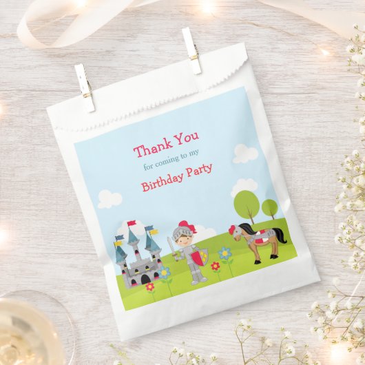 Hoor Ye Brunette Knight Birthday Party Bedankzakje (Geknipt)