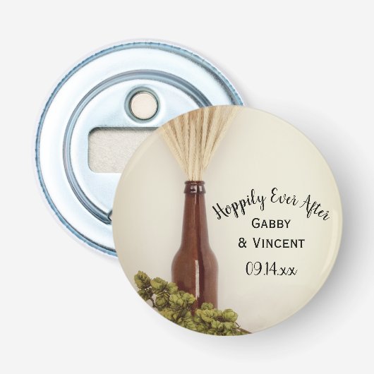 Hoppily Ever After Wedding Favor Button Flesopener (Voorkant)