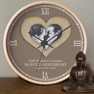 Horloge 5e anniversaire de mariage de bois - coeur photo p