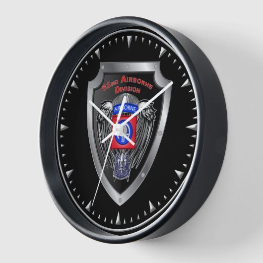 Horloge 82e division aéroportée (Angle)