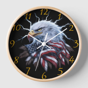 Horloge Aigle majestueux couronné du drapeau américain