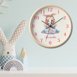 Horloge Alice personnalisée mignonne au pays des merveille<br><div class="desc">Ajoutez une touche de fantaisie à votre espace avec notre jolie Alice personnalisée dans Wonderland Horloge. Avec de charmantes illustrations de l'histoire bien-aimée et personnalisable avec votre nom ou vos initiales, cette horloge est à la fois fonctionnelle et enchanteresse. Conçu avec précision et attention aux détails, notre horloge est faite...</div>