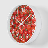 Horloge avec beaucoup de tomates cerises (Angle)