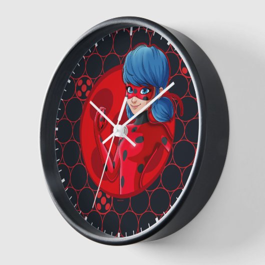 Horloge Badge rouge Ladybug (Angle)