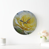 Horloge blanche et rose jaune (Maison)