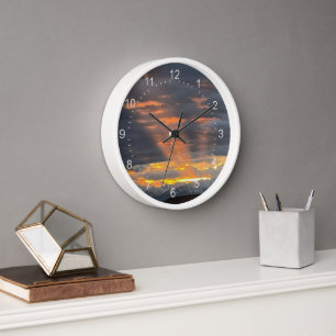 Horloge Brillant à travers