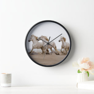 Horloge Camargue Horses courir sur la plage