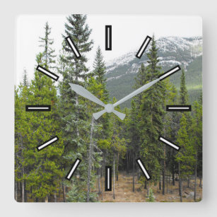 Horloge Carré de la scène de forêt et de montagne