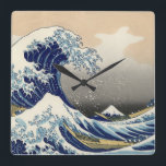Horloge Carrée 浮世絵 ukiyoe 葛飾北斎 「富嶽三十六景 神奈川沖浪裏」 スクエア壁時計<br><div class="desc">葛飾北斎作の浮世絵 「富嶽三十六景 神奈川沖浪裏」の壁時計です。

葛飾 北斎（かつしか ほくさい、葛飾 北齋[注釈 1]、宝暦10年9月23日〈1760年10月31日〉? - 嘉永2年4月18日〈1849年5月10日〉）は、江戸時代後期の浮世絵師。化政文化を代表する一人。</div>
