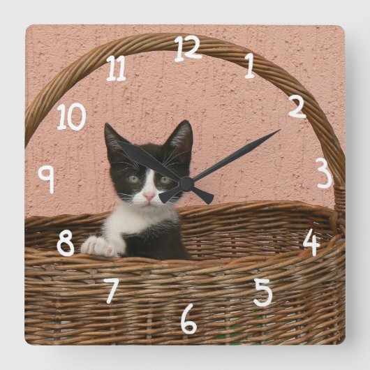 Horloge Carrée Adorable kitten in basket (Recto)