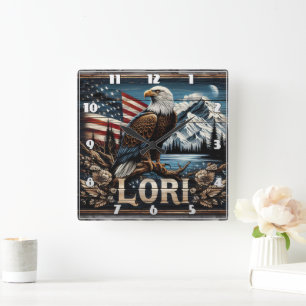 Horloge Carrée Aigle avec fond de drapeau américain