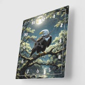 Horloge Carrée Aigle perché sur la branche sous ciel clair de lun (Angle)