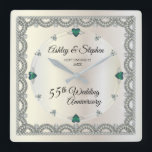 Horloge Carrée Alexandrite | 55e anniversaire du Mariage Diamonds<br><div class="desc">Une élégance opulente encadre ce 55ème anniversaire mariage dans un design diamant à coquilles Saint-Jacques unique avec des accents de look en forme de losange et d'alexandrite en forme de coeur en lieu de nombres et de faux éclats ajoutés sur un dégradé de couleur or blanc. Veuillez noter que tous...</div>
