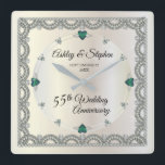 Horloge Carrée Alexandrite | 55e anniversaire du Mariage Diamonds<br><div class="desc">Une élégance opulente encadre ce 55ème anniversaire mariage dans un design diamant à coquilles Saint-Jacques unique avec des accents de look en forme de losange et d'alexandrite en forme de coeur en lieu de nombres et de faux éclats ajoutés sur un dégradé de couleur or blanc. Veuillez noter que tous...</div>