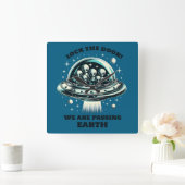 Horloge Carrée Aliens Évitez La Terre Verrouiller La Porte Phare (Maison)