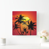 Horloge Carrée Amazing sunset with palms on tropical beach (Maison)