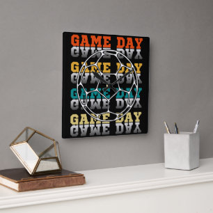 Horloge Carrée Amoureux de football du jour de match Typographie