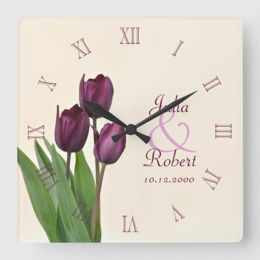 Horloge Carrée Anniversaire des tulipes violettes (Recto)