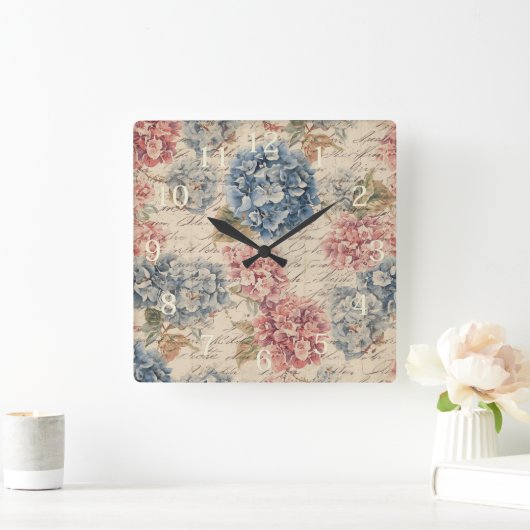 Horloge Carrée Antique Bleu et Rose Hydrangea Éphémère Script (Maison)