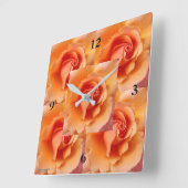Horloge Carrée Apricot Peach Rose Flower Close Up (Angle)