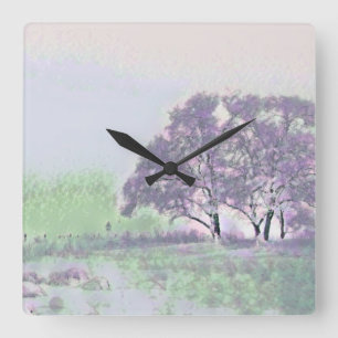 Horloge Carrée Aquarelle moderne des arbres enneigés colorés