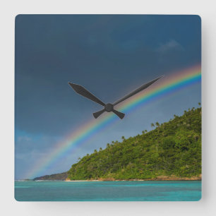 Horloge Carrée Arc-en-ciel sur une île, Samoa américaines