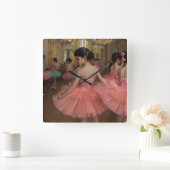 Horloge Carrée Bailarinas en una gran sala de estilo rocóco (Maison)