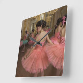 Horloge Carrée Bailarinas en una gran sala de estilo rocóco (Angle)