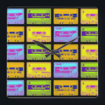 Horloge Carrée Bandes de cassettes Pop Art Retro 80s<br><div class="desc">Dans les années 80, tout le monde portait un casque et écoutait sa musique sur un lecteur de cassette portable. Insérez votre cassette et vous avez eu de la musique n'importe où, jusqu'à ce que Side A arrive à sa fin et que la bande devait être retournée à Side B....</div>