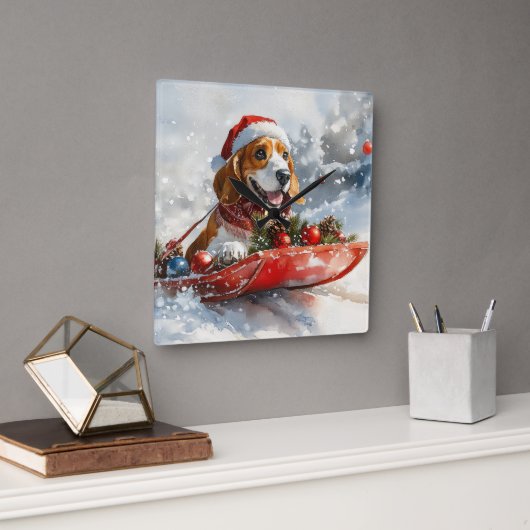 Horloge Carrée Basset Hound Dog in Sledge Let it Neige Noël (Bureau)