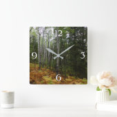 Horloge Carrée Birch Trees blancs et fougères d'automne à Rocky M (Maison)