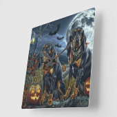 Horloge Carrée Bluetick Coonhound Halloween Éffrayant (Angle)