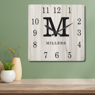 Horloge Carrée Bois rustique personnalisé Maison de ferme Monogra