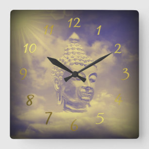 Horloge Carrée bouddha dans des nuages colorés avec un soleil art